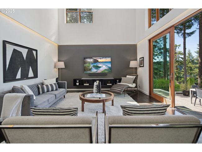 693 Terrace Dr, House other with 4 bedrooms, 4 bathrooms and 5 parking in Lake Oswego OR | Image 20