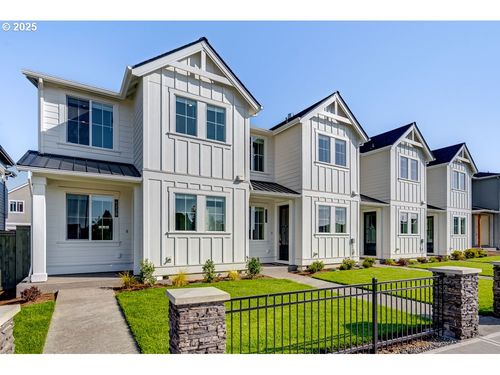 4228 Se Century Blvd, Hillsboro, OR, 97123-6776 | Card Image