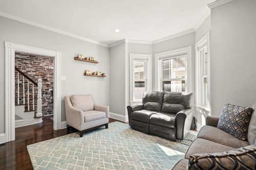 1-372 Silver St, Boston, MA, 02127 | Card Image