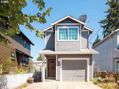 1512 Se 84th Ave, Portland, OR, 97216-1315 | Card Image