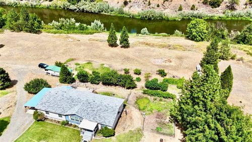 38727 State Highway 96, Klamath River, CA, 96050-9026 | Card Image