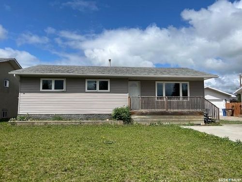 120 Kennedy Dr, Melfort, SK, S0E1A0 | Card Image