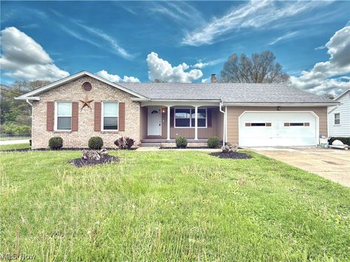 1215 Valley View Dr, Youngstown, OH, 44512-3743 | Card Image