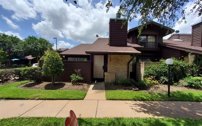APT-228 - 2611 Grants Lake Blvd, Townhouse with 2 bedrooms, 1 bathrooms and 1 parking in Sugar Land TX | Image 4
