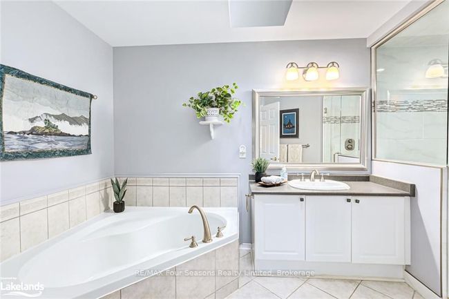 15 Westwind Dr, House attached with 4 bedrooms, 2 bathrooms and 2 parking in Collingwood ON | Image 24