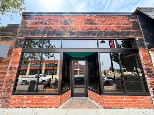 306 S Illinois Ave, Carbondale, IL, 62901-2811 | Card Image