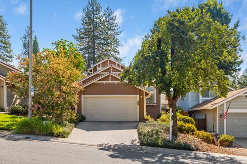 322 Horizon Cir, Grass Valley, CA, 95945-9714 | Card Image