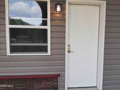 127 Pennsylvania Ave, Cresson, PA, 16630-2037 | Card Image