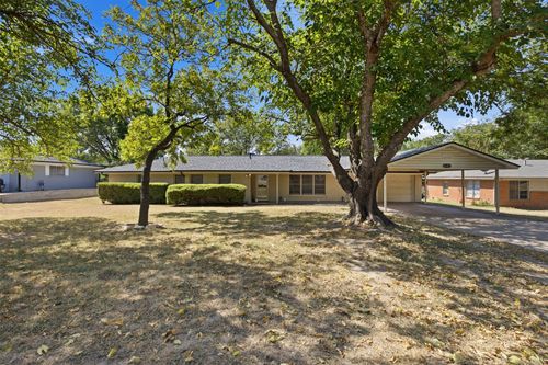 6121 Ten Mile Bridge Rd, Fort Worth, TX, 76135-1335 | Card Image