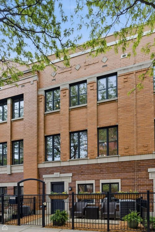 1145 W Monroe St, Chicago, IL, 60607-2506 | Card Image