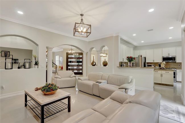 8902 Nw 178 Th Ln, House other with 4 bedrooms, 4 bathrooms and null parking in Hialeah FL | Image 16