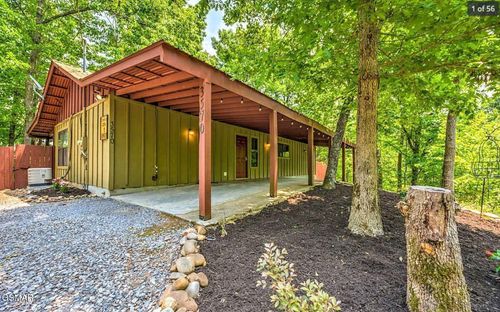 3570 Old Mountain Road, Sevierville, TN, 37876 | Card Image