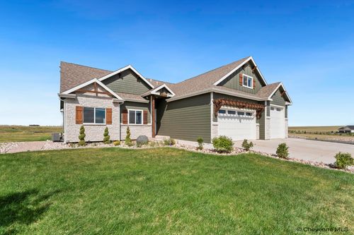 2708 Big Loop Trl, Cheyenne, WY, 82009-7516 | Card Image