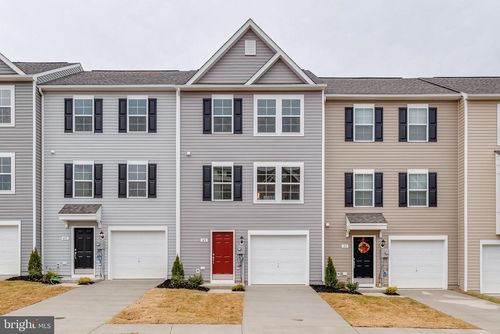 49 Capshaw Rd, MARTINSBURG, WV, 25403-1757 | Card Image