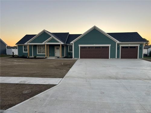 3 Harvest Dr, Arcanum, OH, 45304-8207 | Card Image