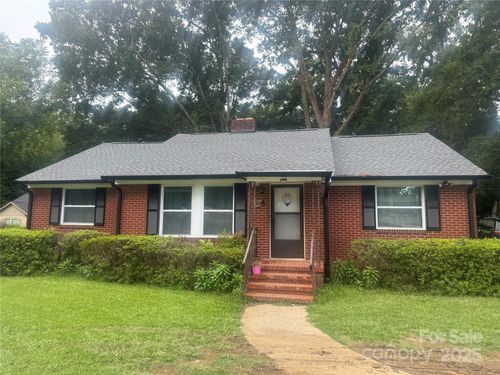 116 S White St, Marshville, NC, 28103-1160 | Card Image