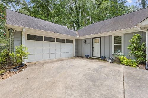 2730 Brook Valley Dr, Cumming, GA, 30041-7733 | Card Image