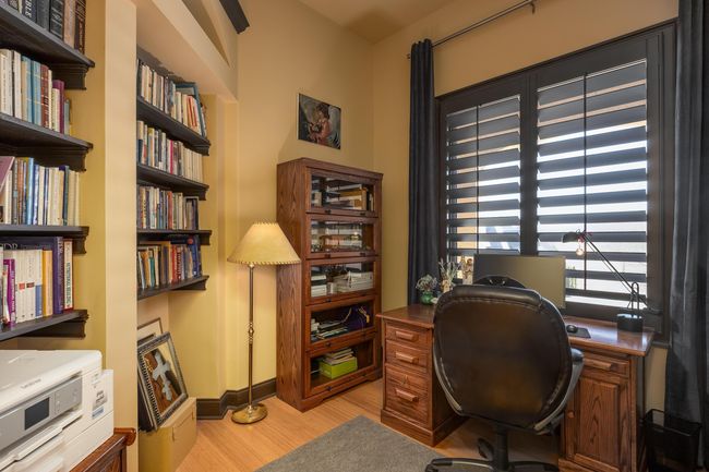 Terrace Level Office | Image 98