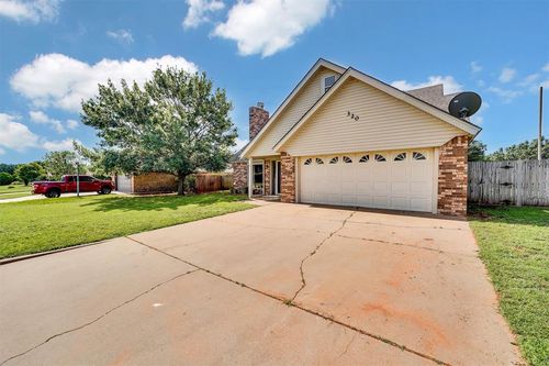 320 Elkview Drive, Elk City, OK, 73644 | Card Image