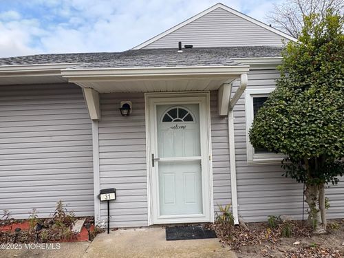 31 S Seas Ct, Barnegat, NJ, 08005-2516 | Card Image