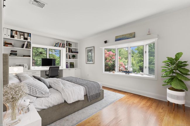 Main floor primary bedroom with ensuite option | Image 24