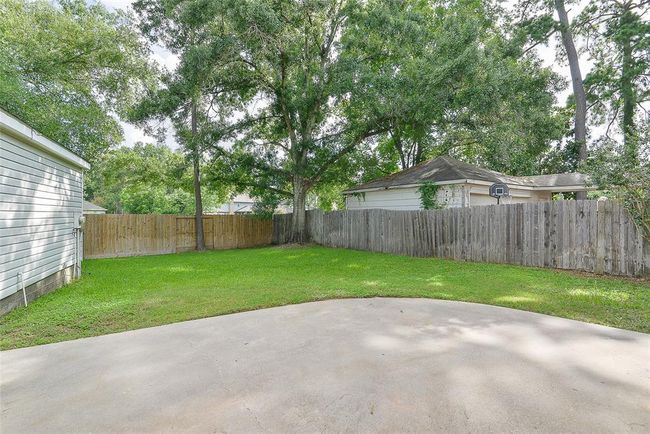 Large backyard with large patio and no back neighbors! | Image 32