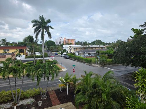 201 S Lakeside Dr, Lake Worth Beach, FL, 33460-4273 | Card Image