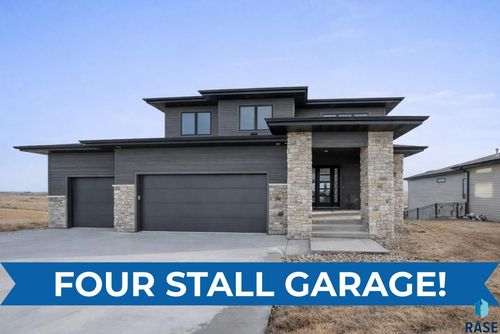 1517 W Autumn Cir Circle, Brandon, SD, 57005 | Card Image