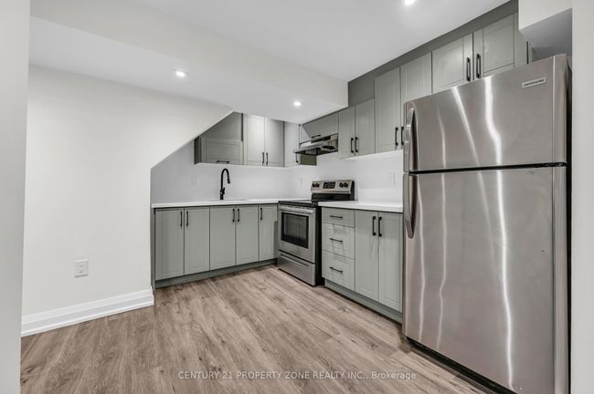 6 Miami Grove, House attached with 5 bedrooms, 5 bathrooms and 1 parking in Brampton ON | Image 40