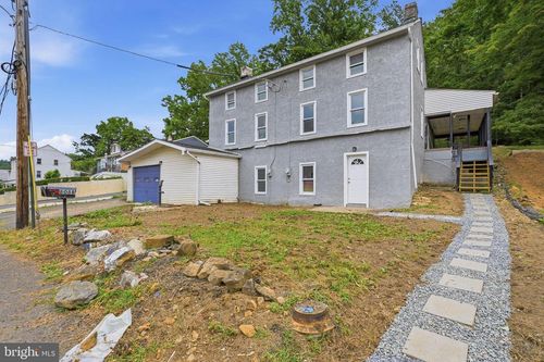 808 Maple Ln, ASTON, PA, 19014-1440 | Card Image