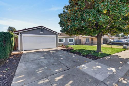 8762 Lansdowne Dr, Stockton, CA, 95210-4309 | Card Image