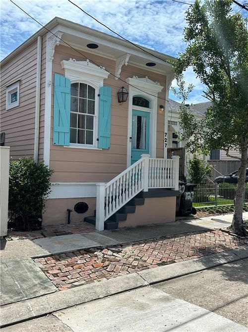727 Dufossat St, New Orleans, LA, 70115-1833 | Card Image