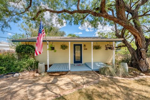 105 Hi View St, Sunrise Beach, TX, 78643-9312 | Card Image