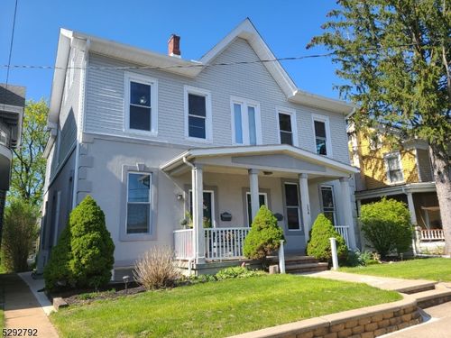 a-154 W Washington Ave, Washington, NJ, 07882-2124 | Card Image