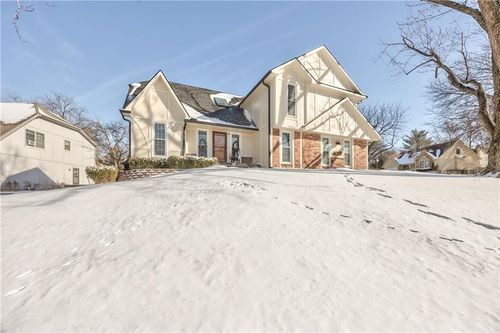 11323 Hemlock Street, Overland Park, KS, 66210 | Card Image