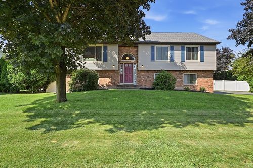 54 Hampden Ln, Agawam, MA, 01001-3357 | Card Image