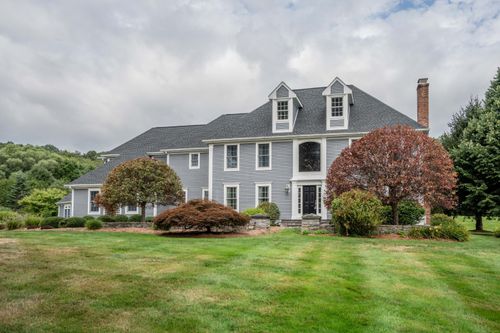 3 Woodchuck Hill Rd, West Simsbury, CT, 06092-2322 | Card Image