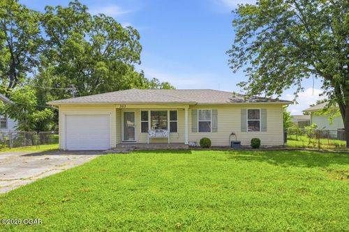 303 Verbryck St, Carl Junction, MO, 64834-9743 | Card Image