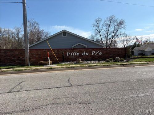832 Du Pre Ct, Saint Peters, MO, 63376-2347 | Card Image