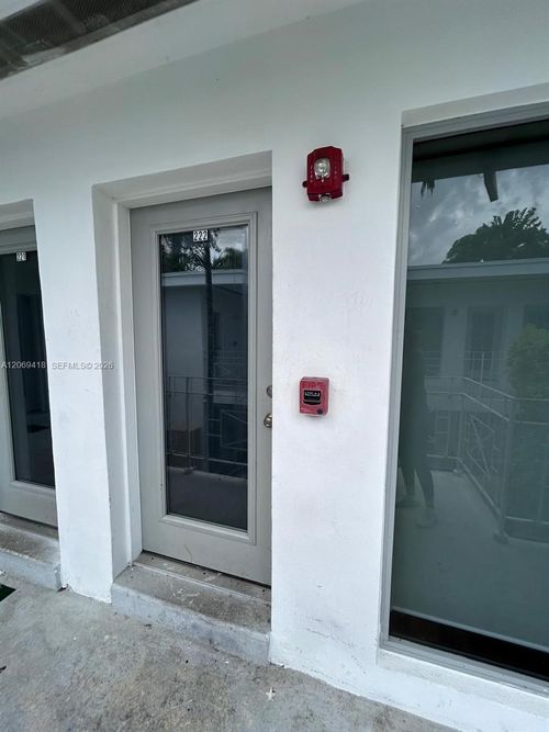222-1560 Pennsylvania Ave, Miami Beach, FL, 33139-3632 | Card Image