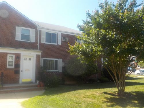 h-2-70 260th St, Glen Oaks, NY, 11004-1111 | Card Image