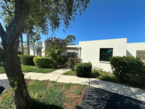 567-567 Lakeside Drive, BRADENTON, FL, 34210 | Card Image