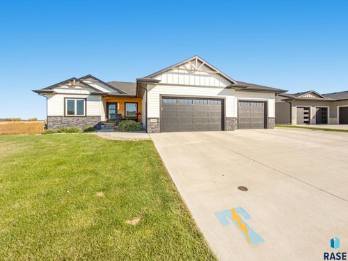 130 E Alberta Trl Trail, Tea, SD, 57064 | Card Image