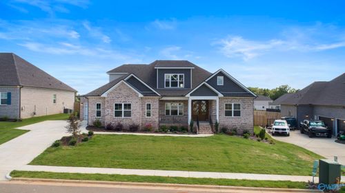 208 M B Ayers Way, New Market, AL, 35761-5210 | Card Image