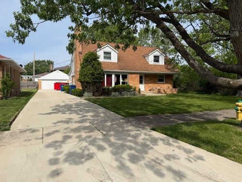 700 S Gretta Ave, Waukegan, IL, 60085-6135 | Card Image