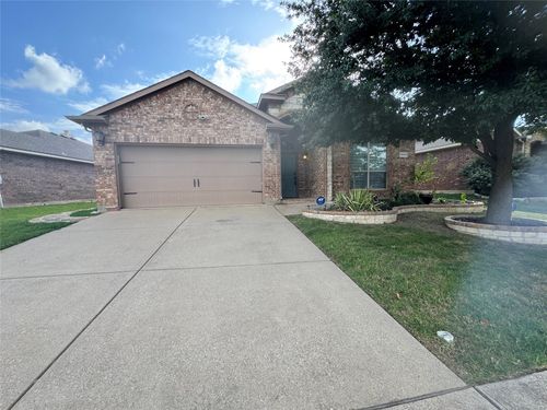 10901 Irish Glen Trl, Haslet, TX, 76052-5601 | Card Image