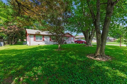 1710 Clarence Dr, Hopkinsville, KY, 42240-5032 | Card Image