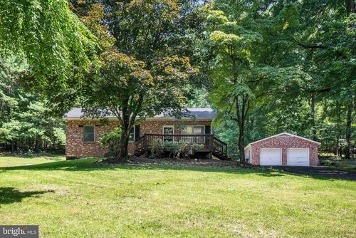 119 Lakeview Ln, Boyce, VA, 22620-3176 | Card Image