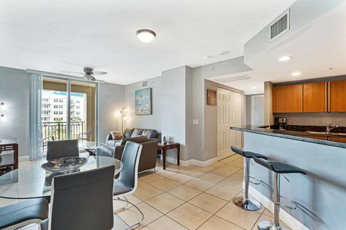 538-610 Clematis Street, West Palm Beach, FL, 33401 | Card Image