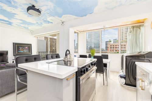 apt-707-818 S King St, Honolulu, HI, 96813-3015 | Card Image